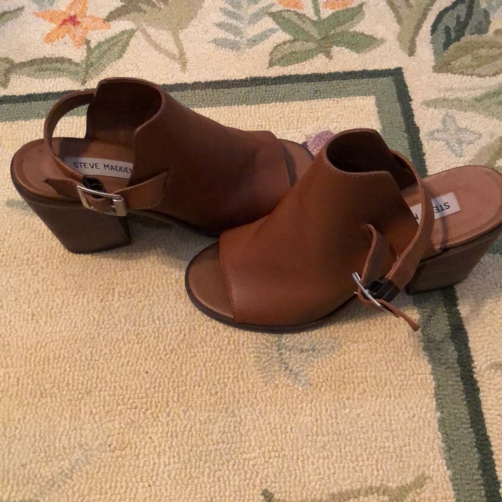 Steve Madden open toe booties